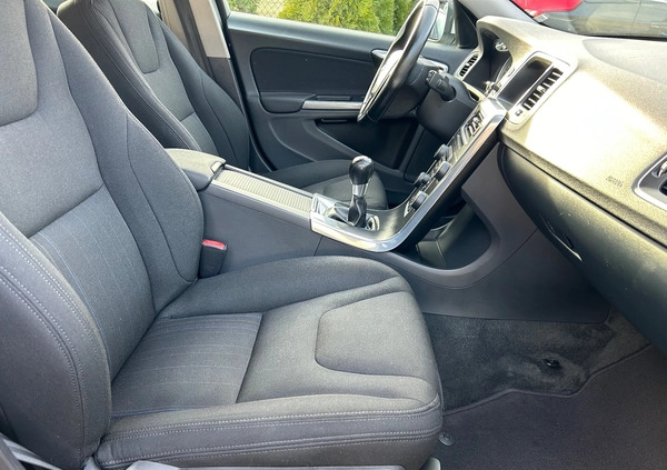 Volvo V60 cena 37900 przebieg: 237000, rok produkcji 2013 z Mrągowo małe 596